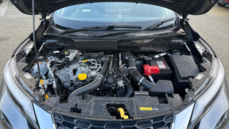 Nissan Juke 1.0 DiG-T N-Connecta 5dr Petrol Hatchback